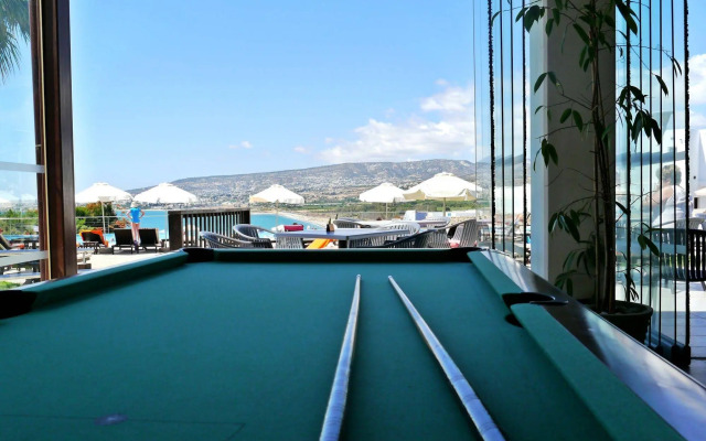 Theo Sunset Bay Hotel