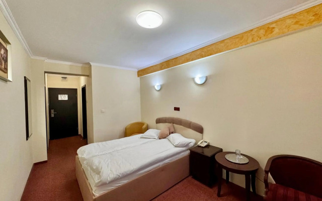 Hotel Helin Aeroport