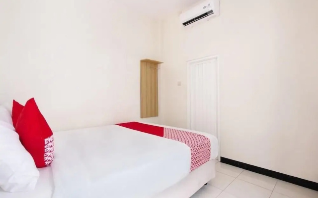 OYO 3350 Cozy Residence Syariah