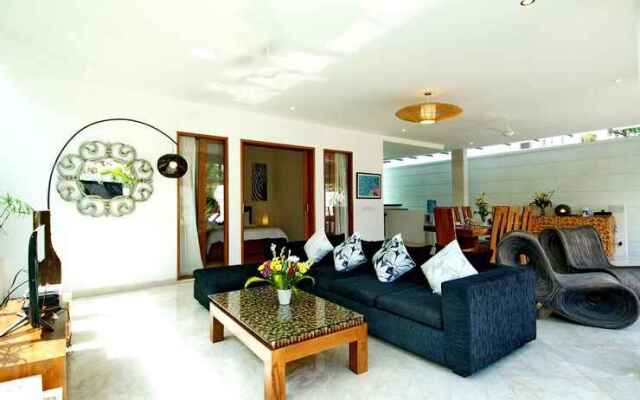 Villa Lumut