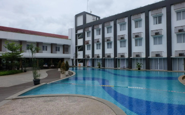 Front One Akshaya Hotel Karawang