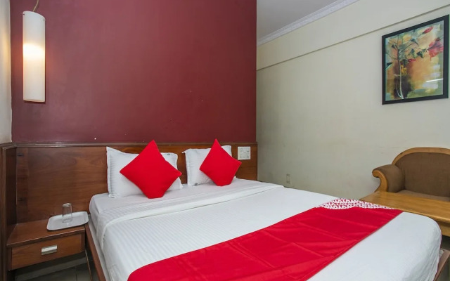 OYO 18762 Vaishnavi Residency