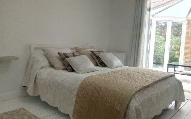 Rooms in Guildford Surrey