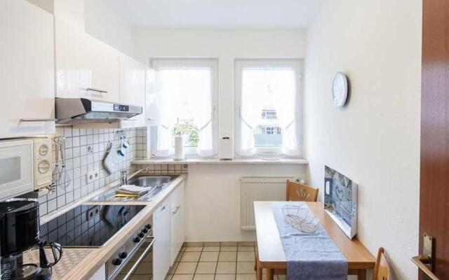 Ferienwohnung-4-mit-Sonnenbalkon-im-Landhaus-Hubertus-Duhnen