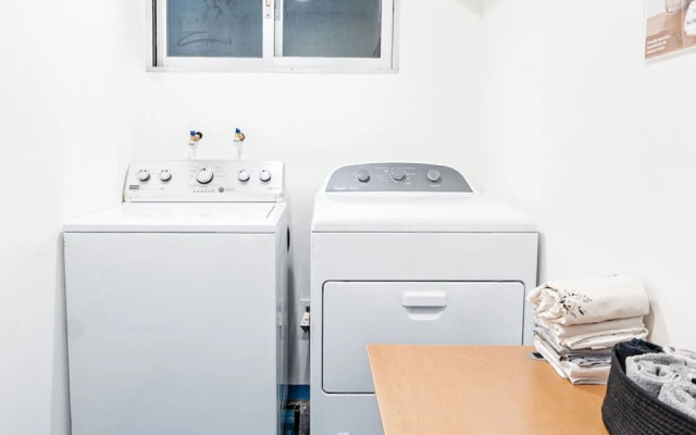 Low bed Mixed Shared Room