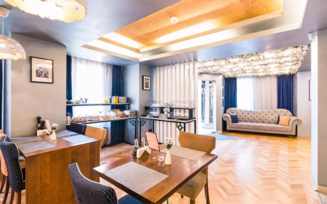 Venis Boutique Hotel