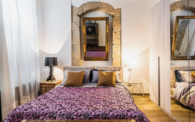 Dolce Suite near Syracuse Cathedral