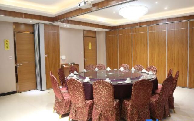 Buttonwood Fashion Hotel