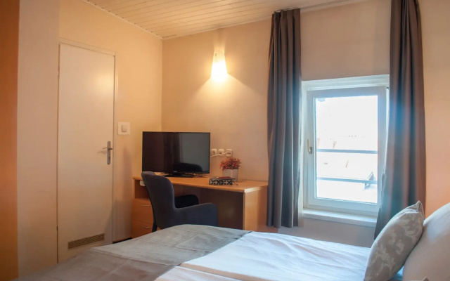 Hotel Mrak 4*