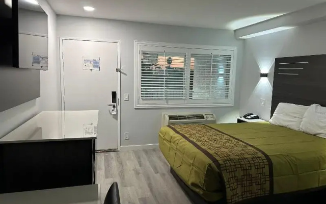 Beach Inn - A Huntington Beach Motel