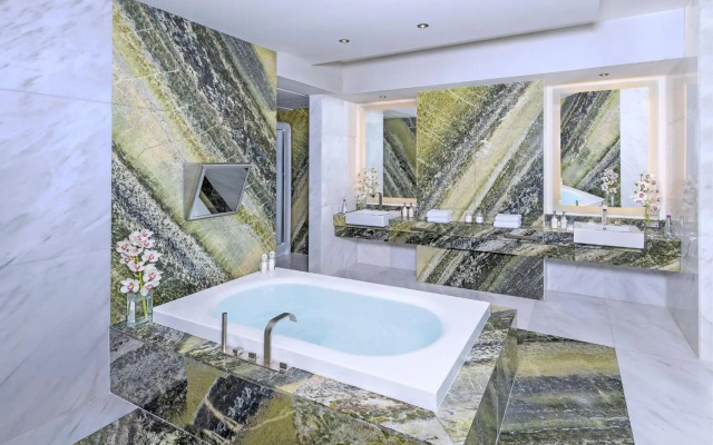 Mandarin Oriental Al Faisaliah, Riyadh
