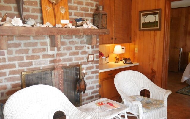 Cedar Creek - 3 Br Home