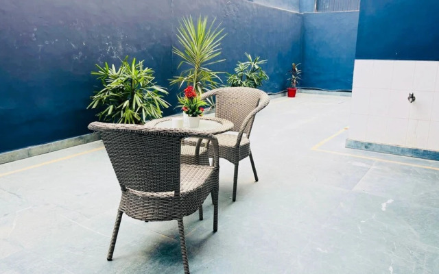 BluO Modern 1BHK - DLF Galleria Market