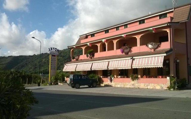 Hotel Lo Svincolo
