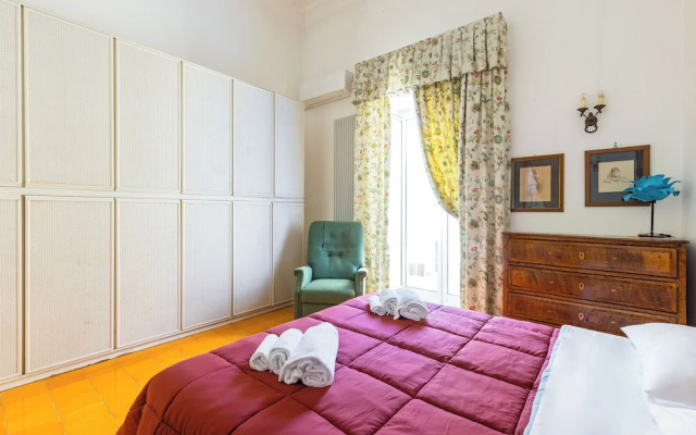 Santa Chiara Charming House With Terrace at Historical Center