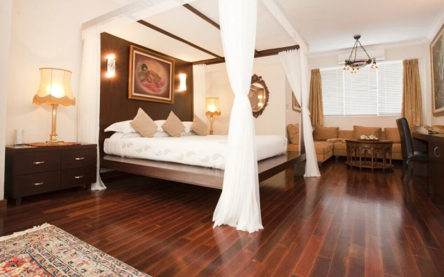 The Villas by Puri Mas Boutique Resort