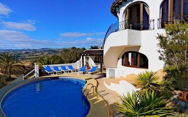 La Madrugada - Luxury Moraira Villa With Private Heated Pool
