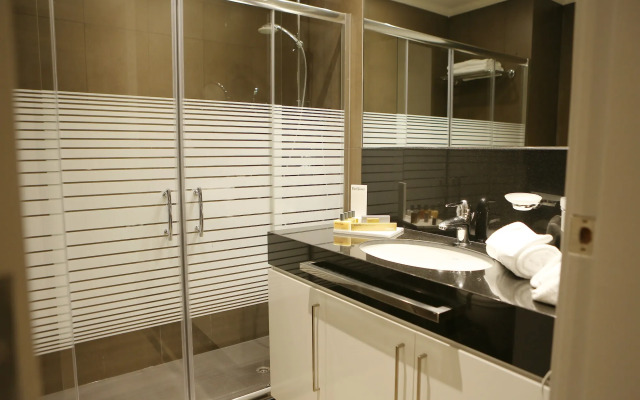 ParkTower Suites
