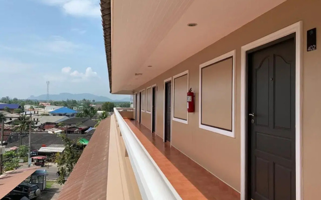 Tharapark View Hotel