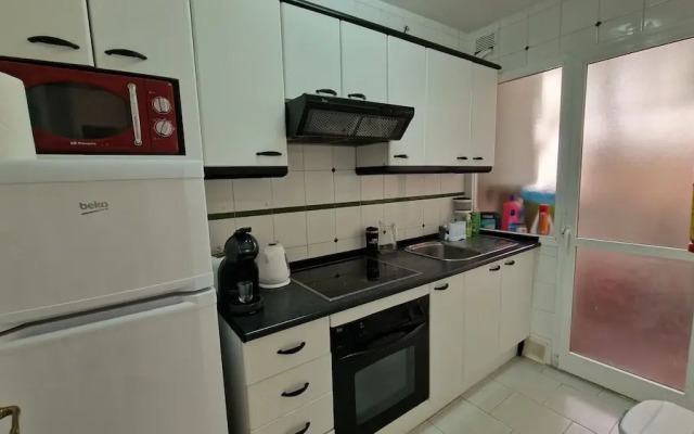 Sunny Seaside Retreat in Calahonda, sea View, Pool