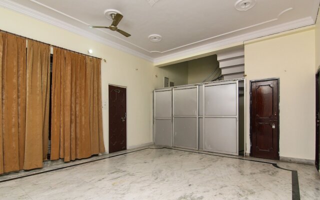 OYO 12338 Hotel Venus Inn