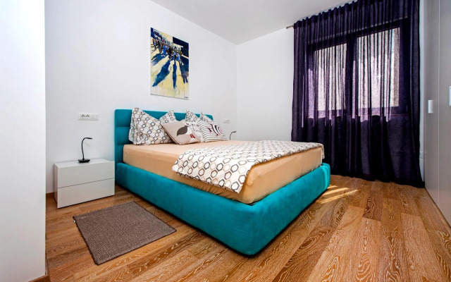 Sunset Luxury Apartment