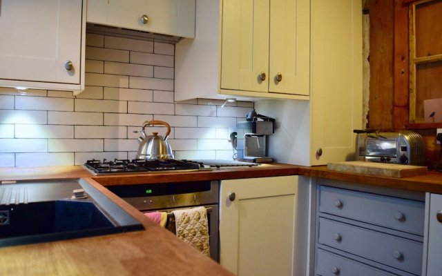 1 Bedroom Historic Cottage in Kentish Town