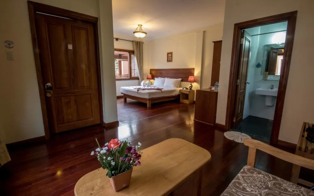 Rivertop Lodge