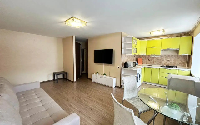 На Север на улице Самойловой 9