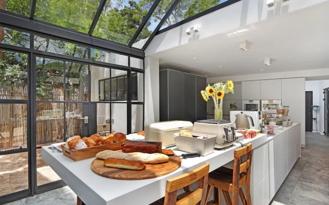 Garden Retreat - Adults Only