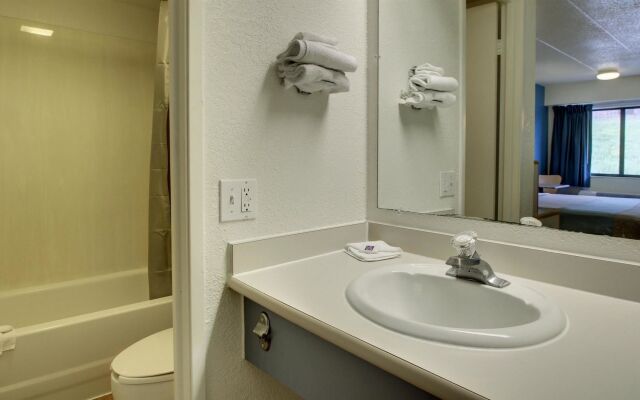 Motel 6 Cedar Rapids, IA