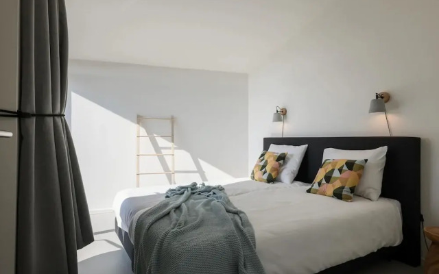 Spacious Holiday Home With Garden