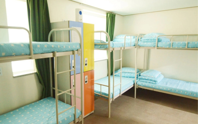 Kimchee Downtown Guesthouse - Hostel