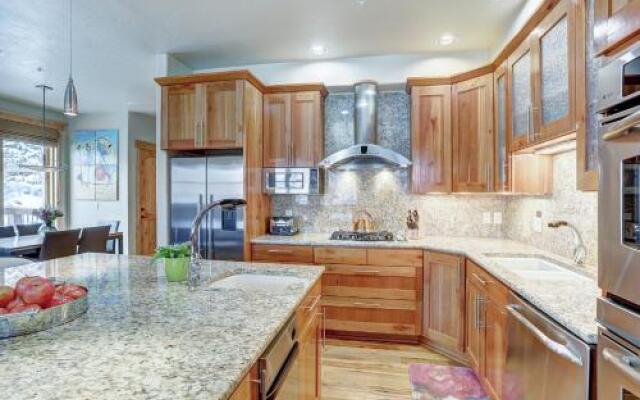 Placer Ridge Lookout Apartment