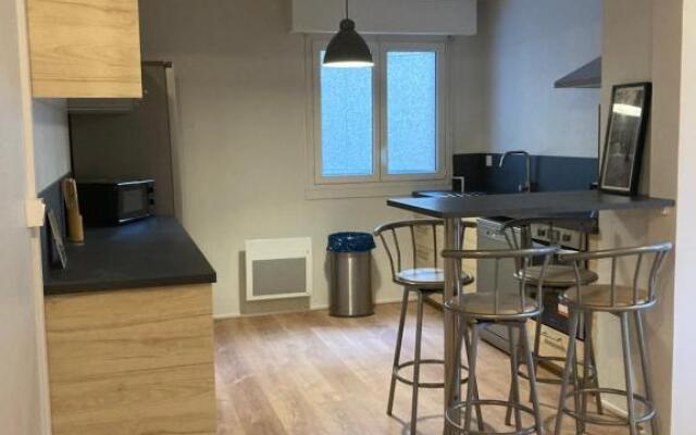 Superbe appart 80 m2 avec balcon & parking