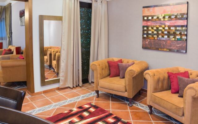 Safari Hotel Suites
