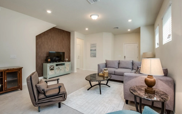 Misty Oak Circle Villa  Solterra