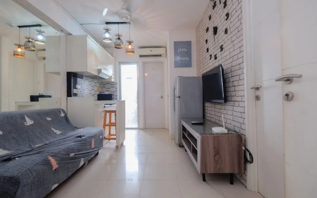 Comfort And Warm 2Br At Bassura City Apartment