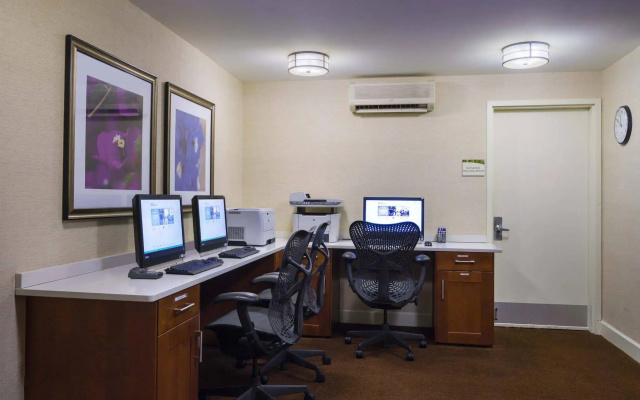 Hilton Garden Inn Queens/JFK Airport