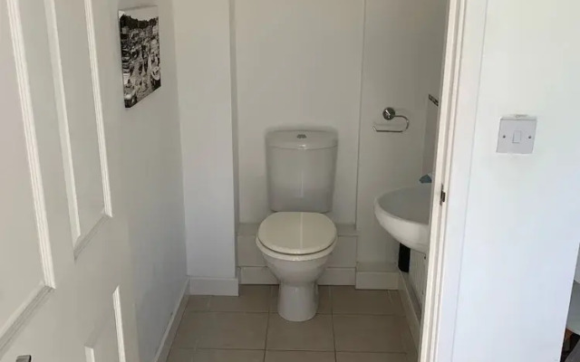 Fabulous House Very Near Charlestown Harbour