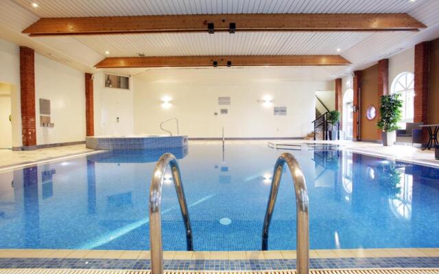 Surya Hogs Back Hotel and Spa