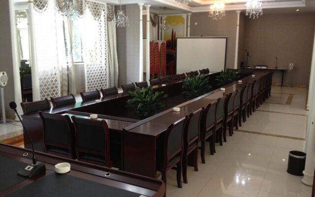 Nanhua Qifu Hot Spring Hotel
