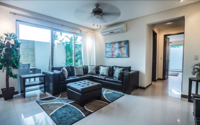 Oasis 12-Boutique 1 Bedroom in the heart of Playa del Carmen