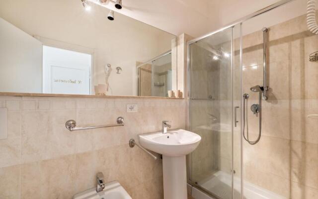 Lia Rooms 4