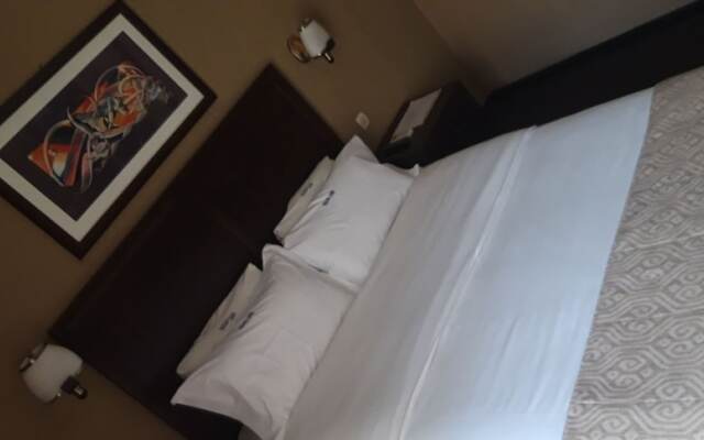Hotel Nina