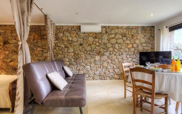 Studio avec jardin amenage et wifi a Moltifao