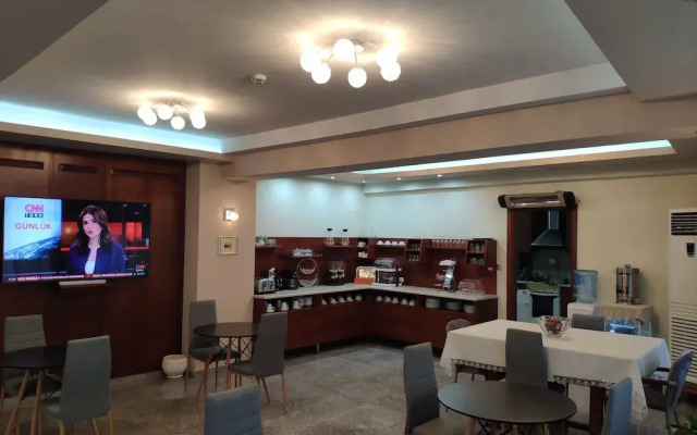 Marie Hotel