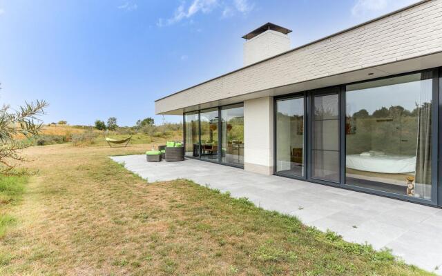 Modern Holiday Home in Kamperland With Garden