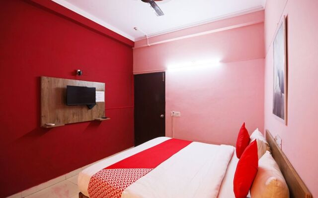 OYO 62899 Avni Residency