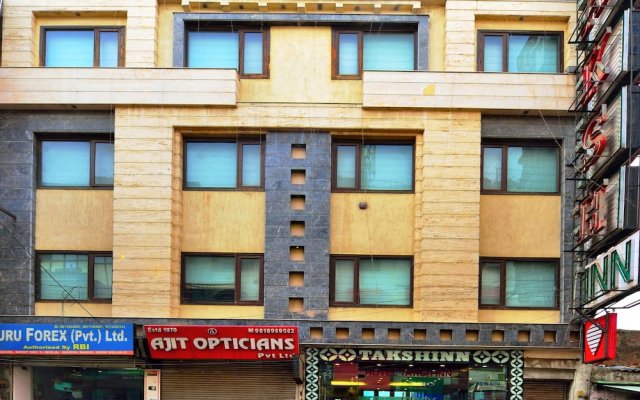 Hotel Taksh Inn